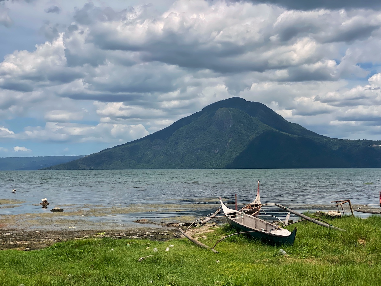The view of Mt. Makulot from San Nicolas, Batangas Mt. Makulot view from San Nicolas